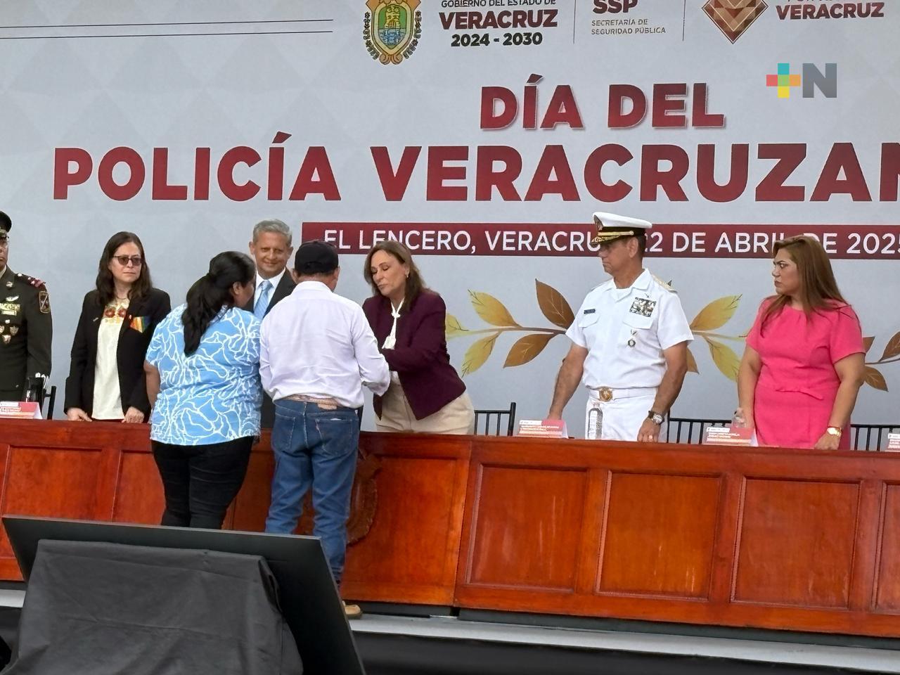 Gobernadora entregó reconocimientos en el Día del Policía Veracruzano