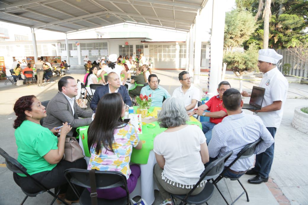 Realiza SEV 11ª Velada Literaria con madres y padres de familia