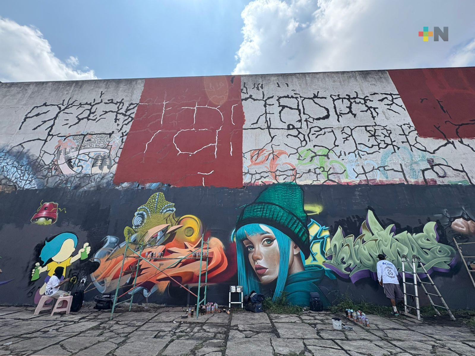 Artistas urbanos se apropian de espacios para mostrar su arte