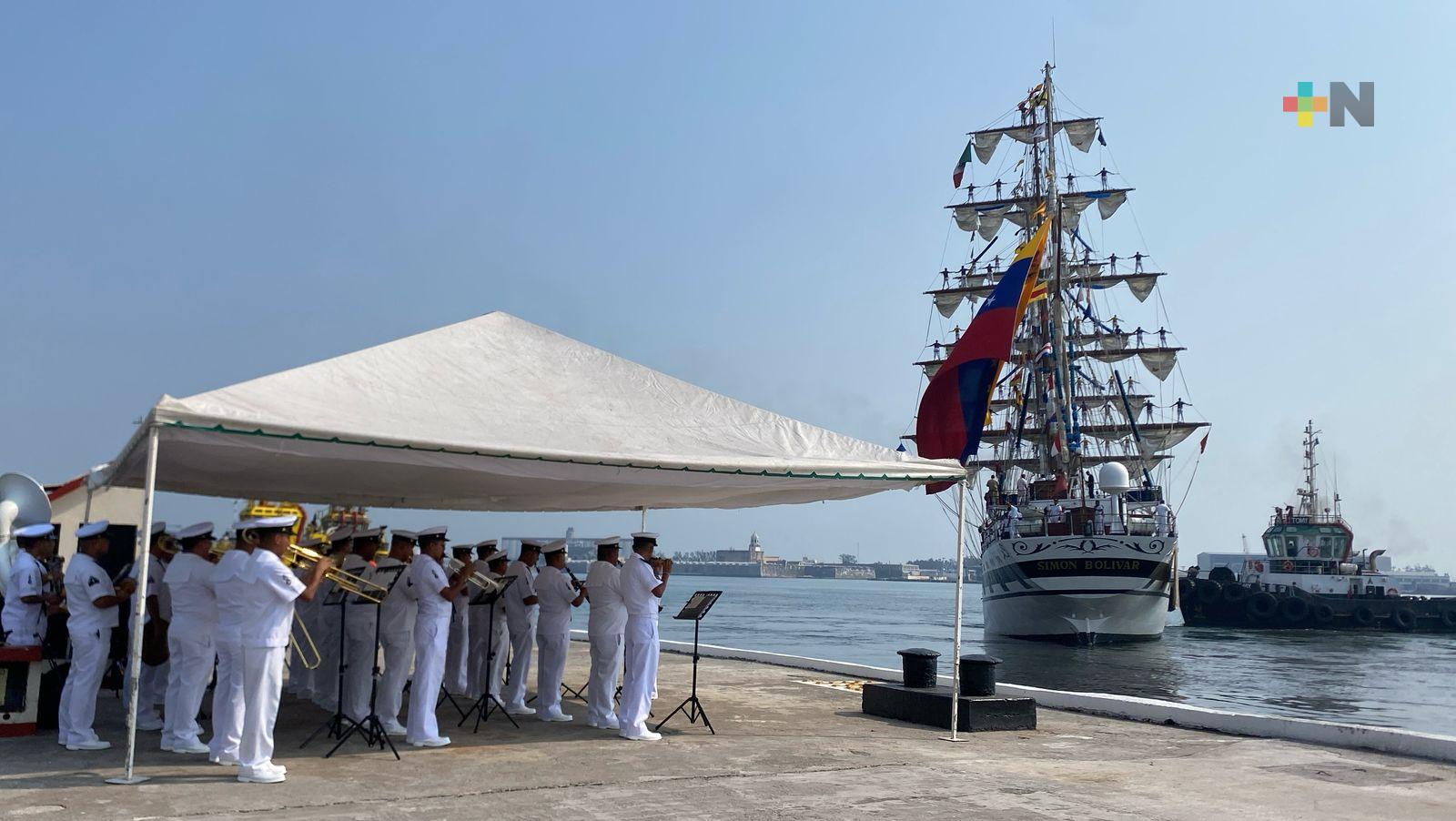 Buque Escuela Simón Bolívar zarpó del puerto de Veracruz