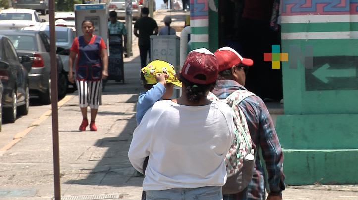 Se prevén temperaturas de 45 grados en Coatzacoalcos