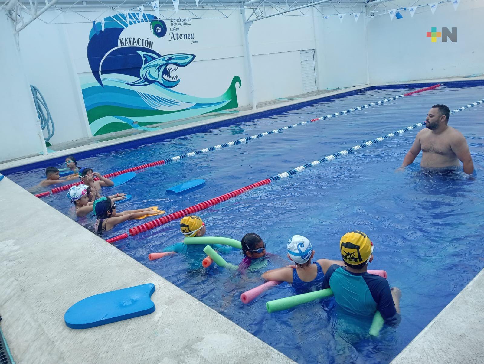 Club de natación Atenea a campeonato en Catemaco
