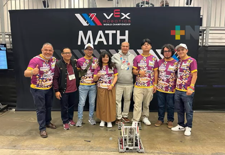 Estudiante originario de Huayacocotla participa en Concurso Mundial de Robótica VEX 2025
