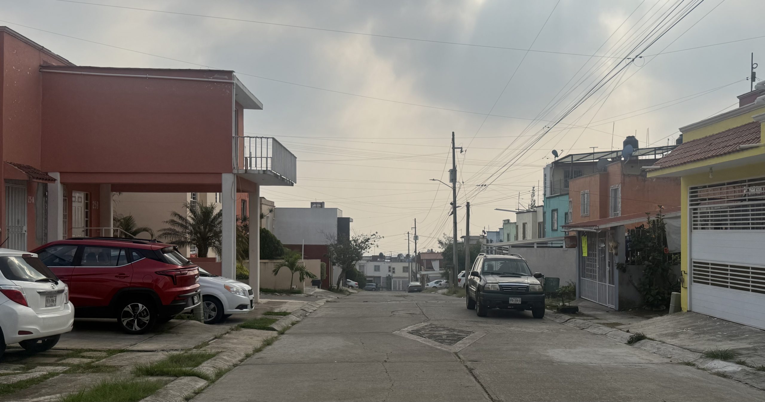 Cielo nublado a medio nublado con probabilidad de lluvias y tormentas aisladas por la tarde noche