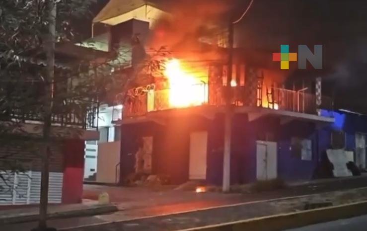 Hasta cuatro incendios al día atiende bomberos en Martínez de la Torre