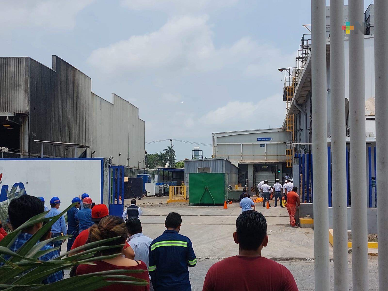 Controlado incendio en planta de ciudad industrial Bruno Pagliai; se atiende a dos lesionados