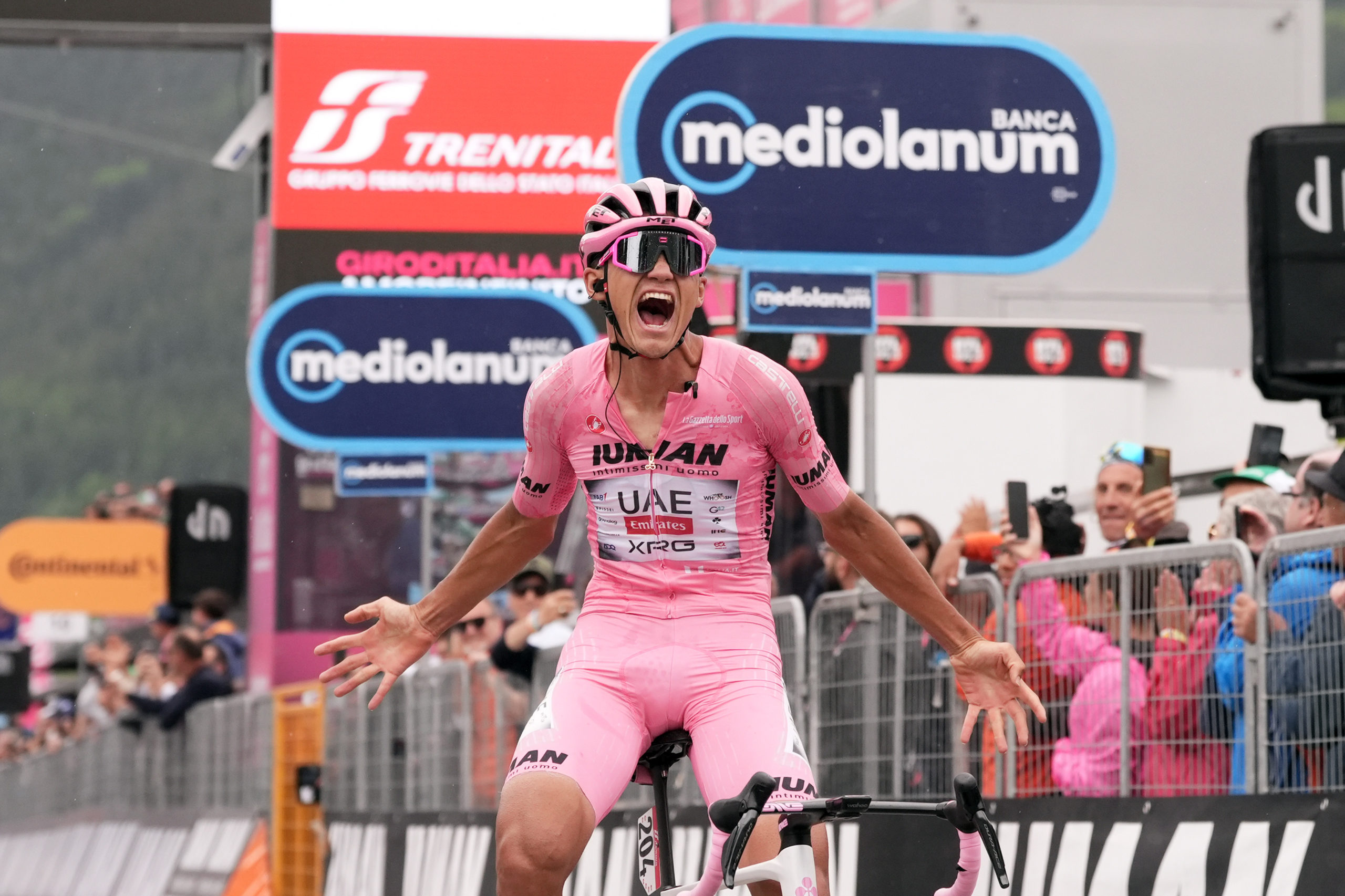 Isaac del Toro gana etapa 17 del Giro de Italia