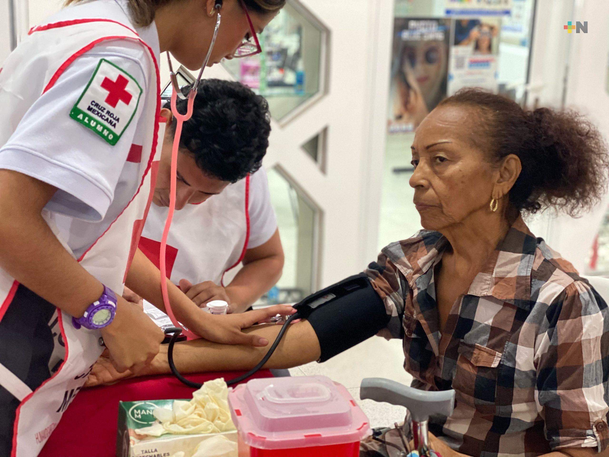 Cruz Roja realiza jornada de salud en Boca del Río