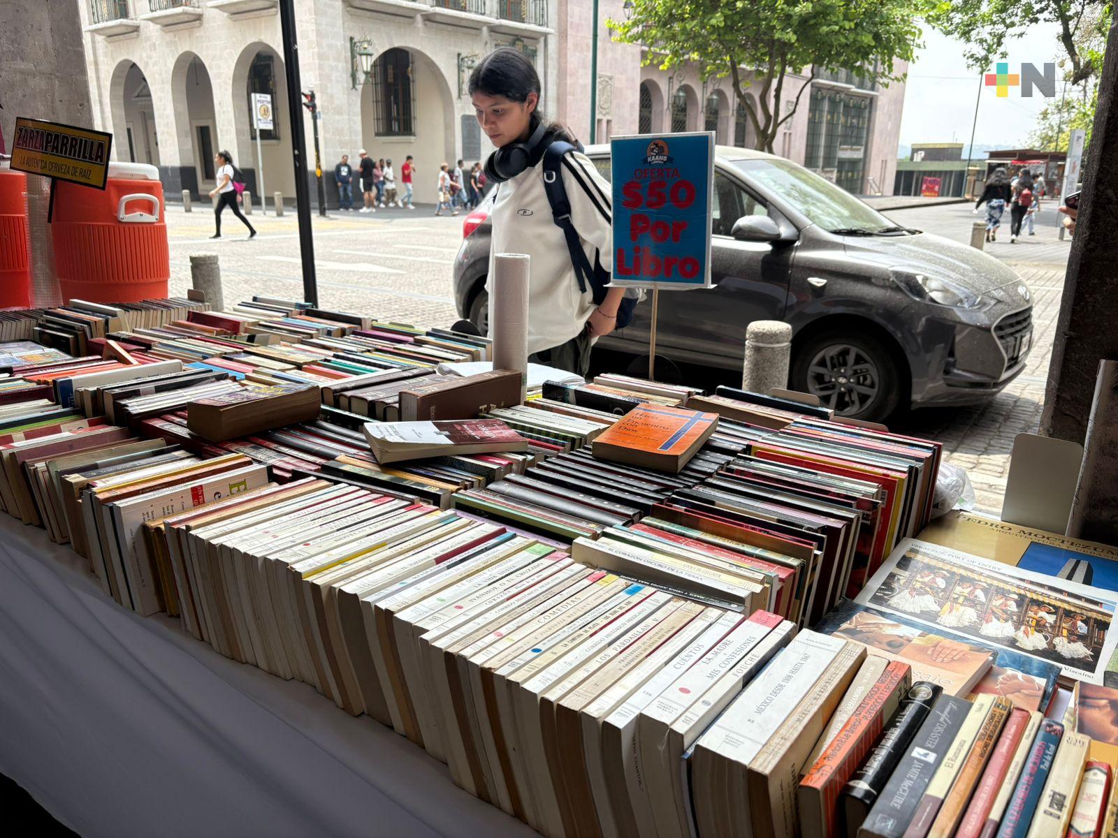 Libreros independientes de Xalapa celebran que se abran más espacios para venta