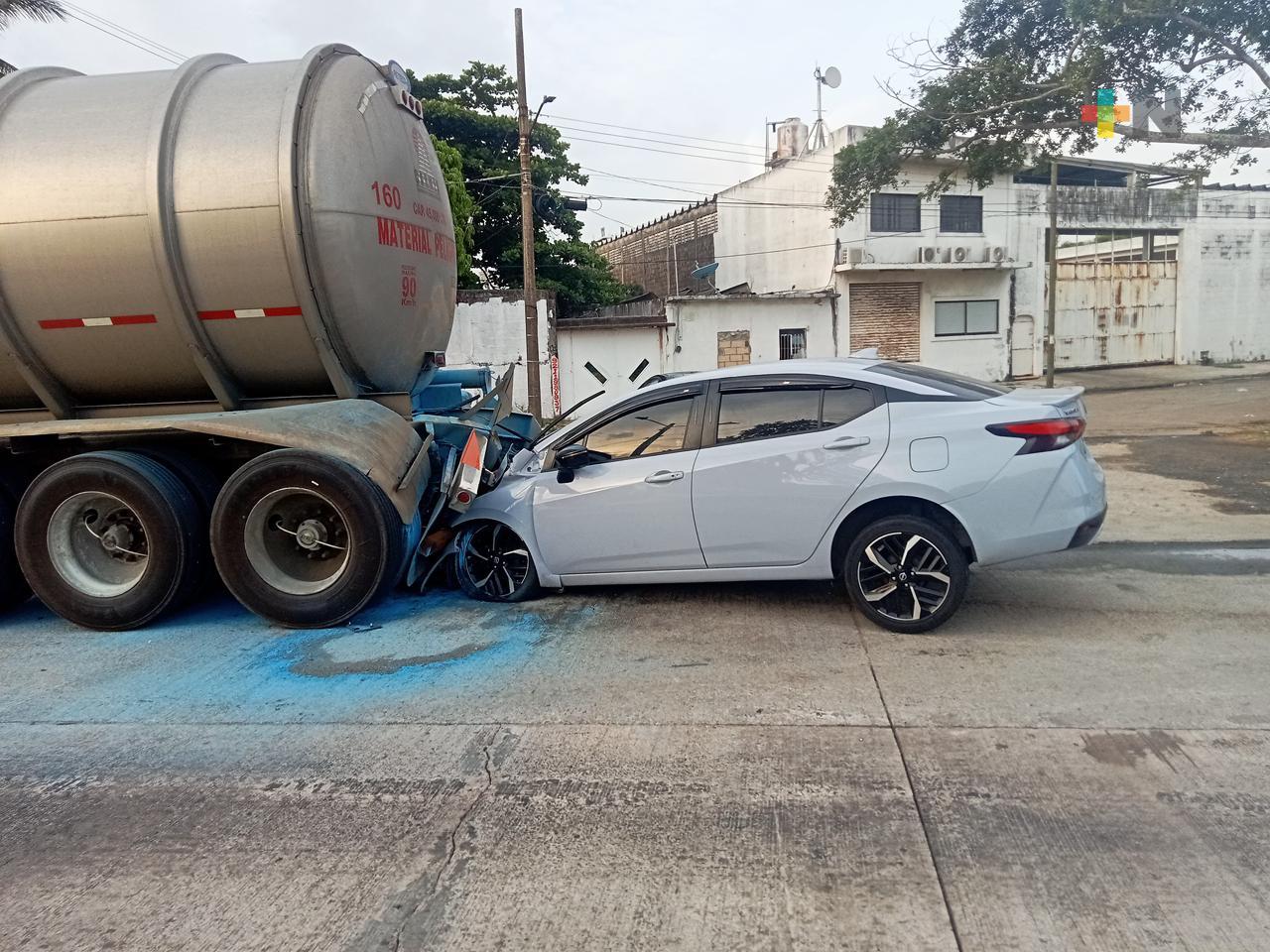 Otro marino choca su vehículo en Coatzacoalcos