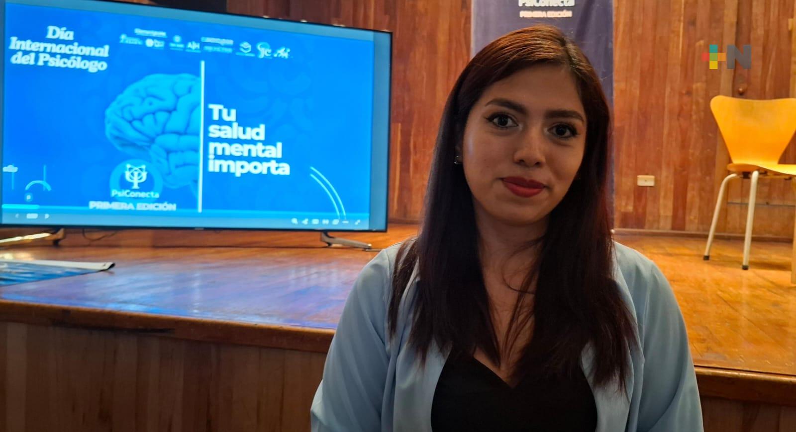 Uso excesivo de redes sociales puede provocar trastornos psicológicos en adolescentes