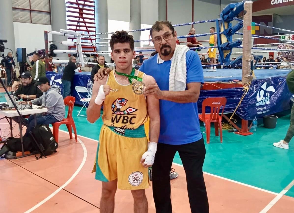 Pugilistas de Coatzacoalcos participarán en función de box amateur en Isla