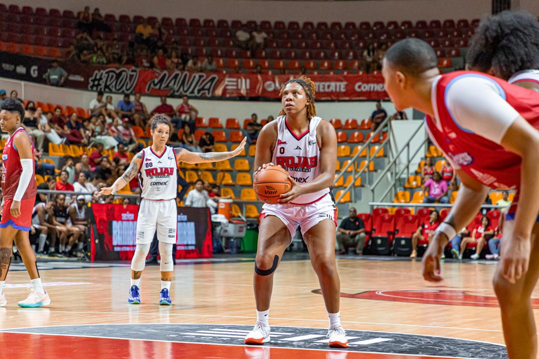 Rojas de Veracruz recibe a líderes de la LNBP femenil