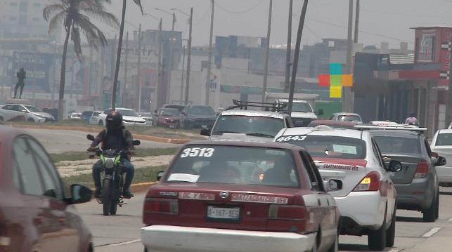 Habilitan doble sentido en carril para agilizar movilidad en Coatzacoalcos