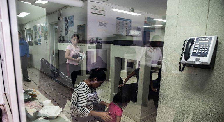 Venezolanos deportados de EUA pueden estar en situación de desaparición forzada en El Salvador
