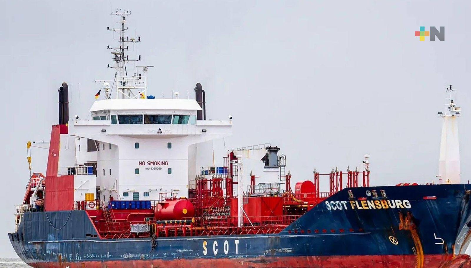 Embarcaciones realizan actividades de exportación e importación en Asipona Coatzacoalcos