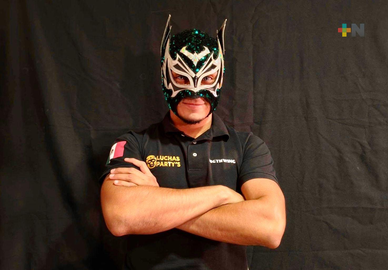 El luchador veracruzano Nigthwing tendrá presentaciones a nivel internacional