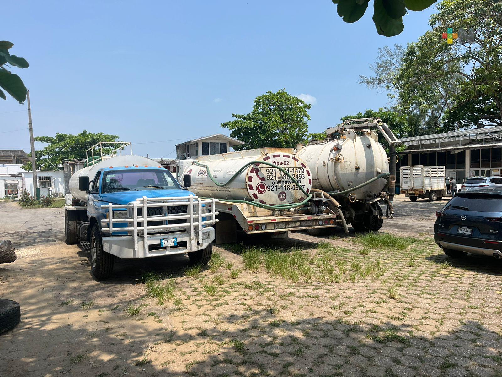 Con 15 pipas buscan solucionar abasto de agua en Coatzacoalcos