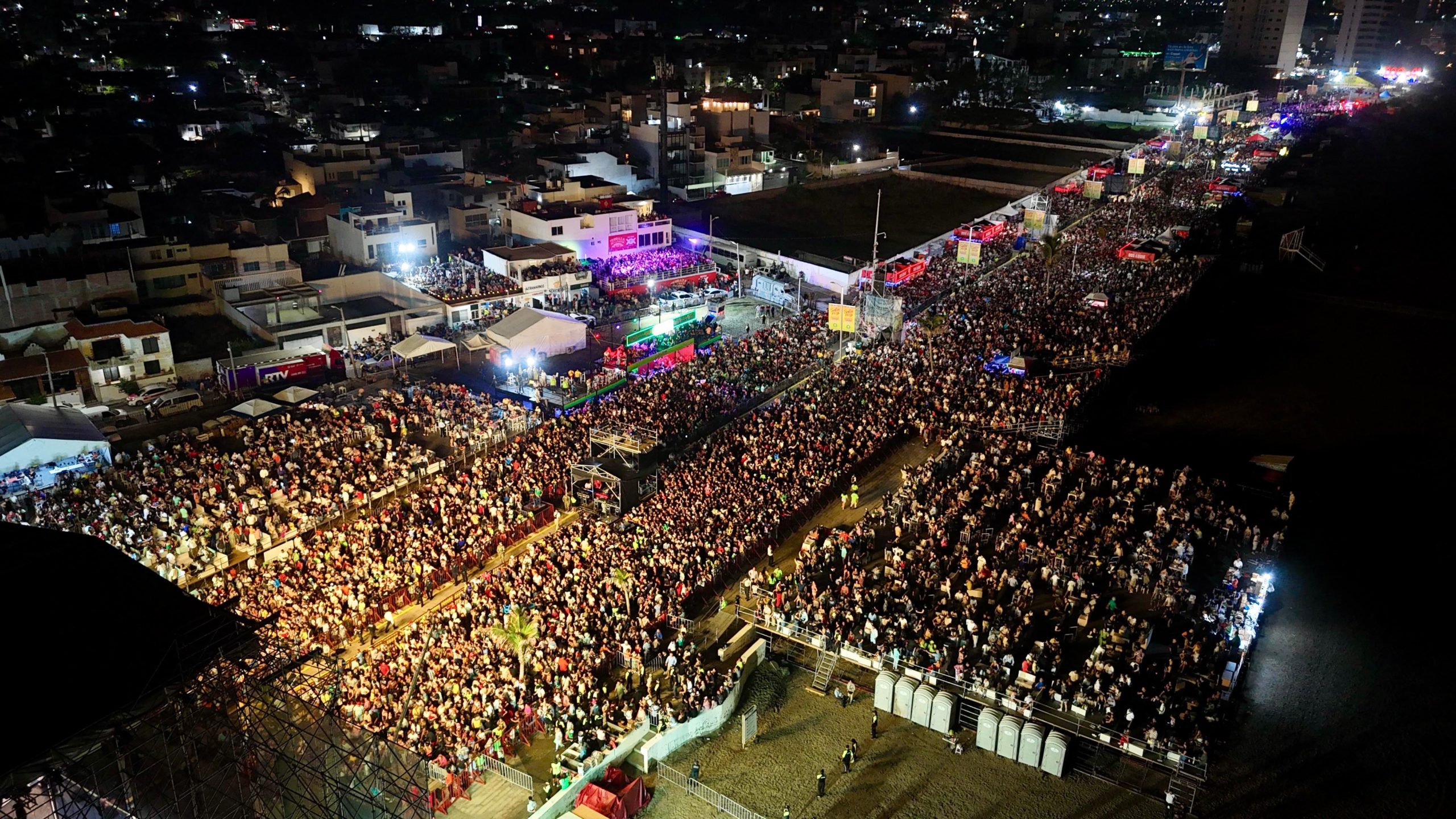 Veracruz consolida el mejor festival de salsa del mundo, reúne a casi 600 mil personas