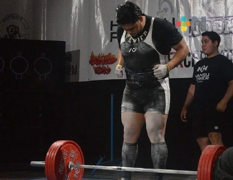 Continúa Amir Mancilla, powerlifter preparándose para certamen internacional