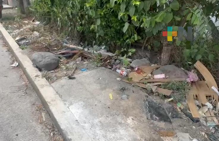 Basura en calles genera problemas en temporadas de lluvias