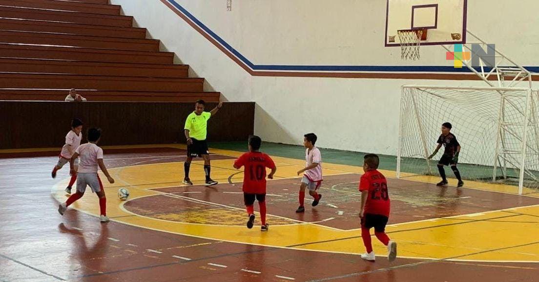 En marcha semifinales del Torneo Copa 5 x 5 de la liga escolar de Coatepec