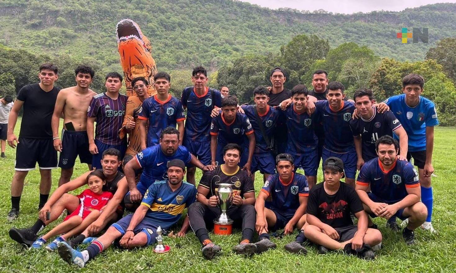 El Espinal, campeón del futbol en la liga Chicuasen