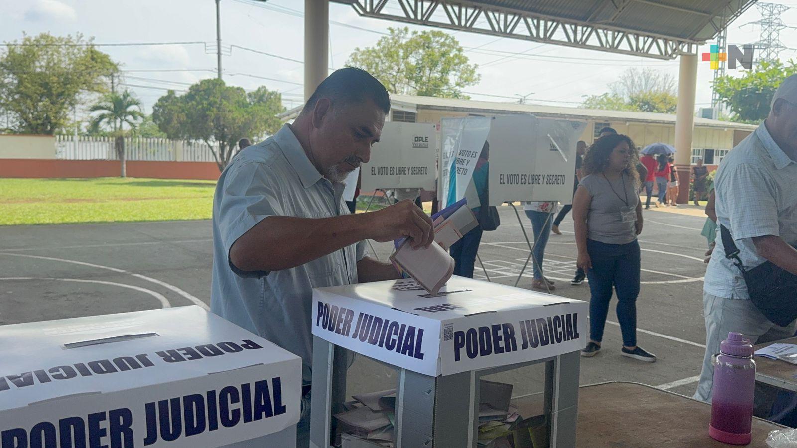 En orden y sin incidentes transcurren votaciones en Martínez de la Torre