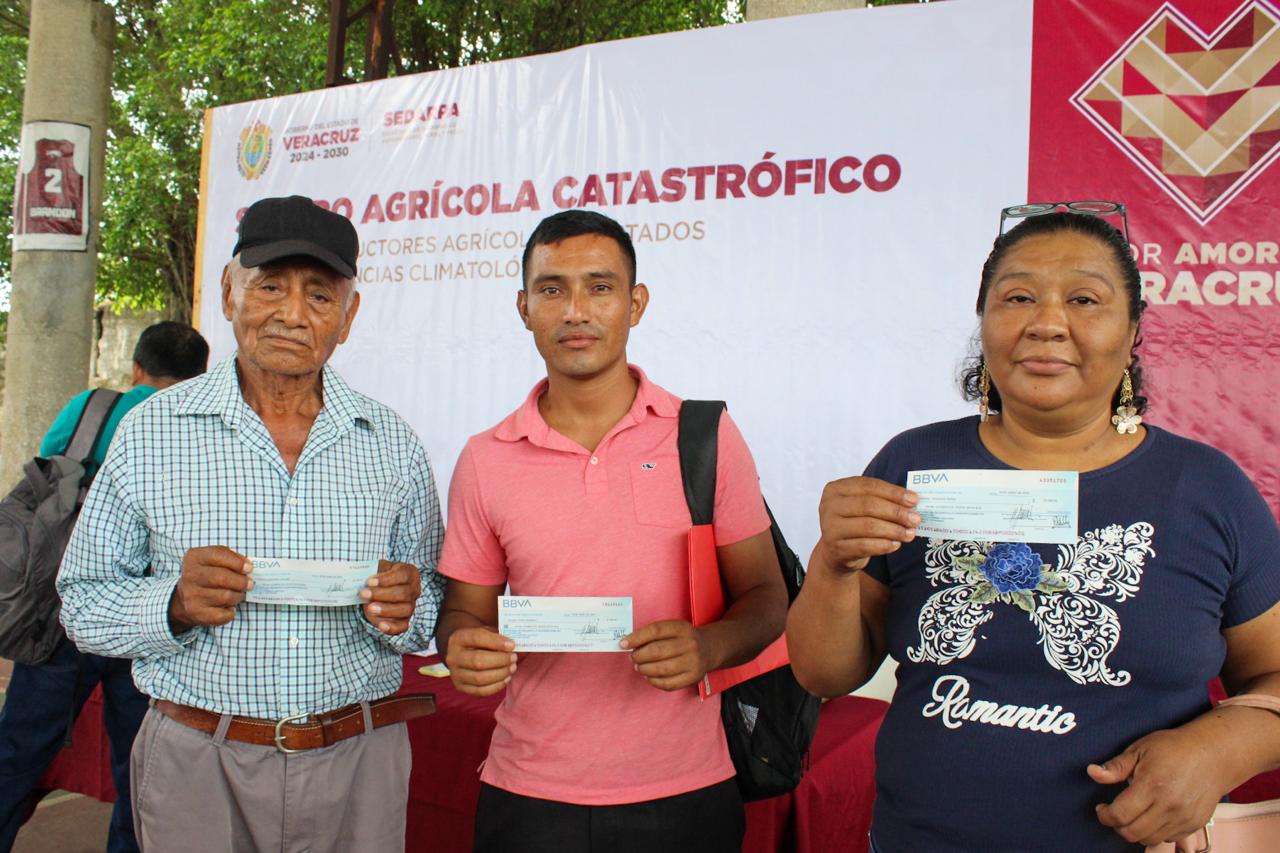 Entrega Veracruz apoyo a productores de maíz afectados por inundaciones