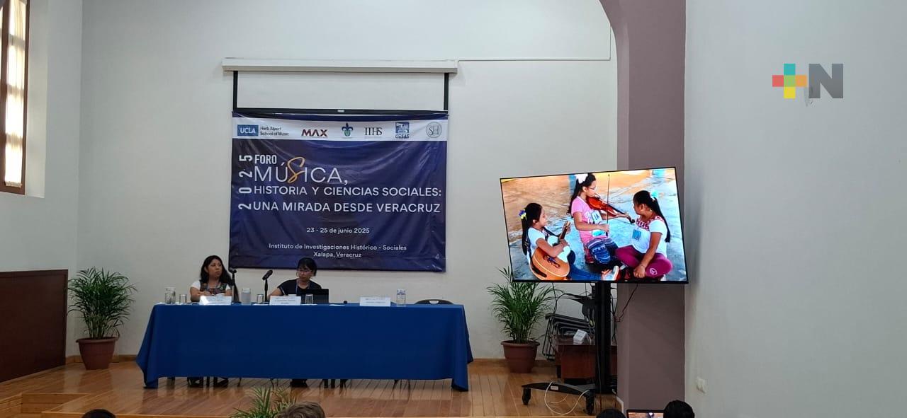 Mujeres logran protagonismo en música del son de la huasteca veracruzana