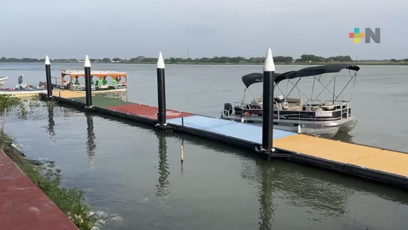 Se moderniza el muelle flotante de Almendritos, en Tlacotalpan