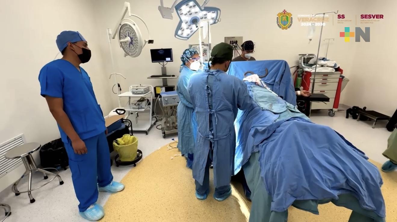 Salvan especialistas de Salud, mano de trabajador tras accidente laboral