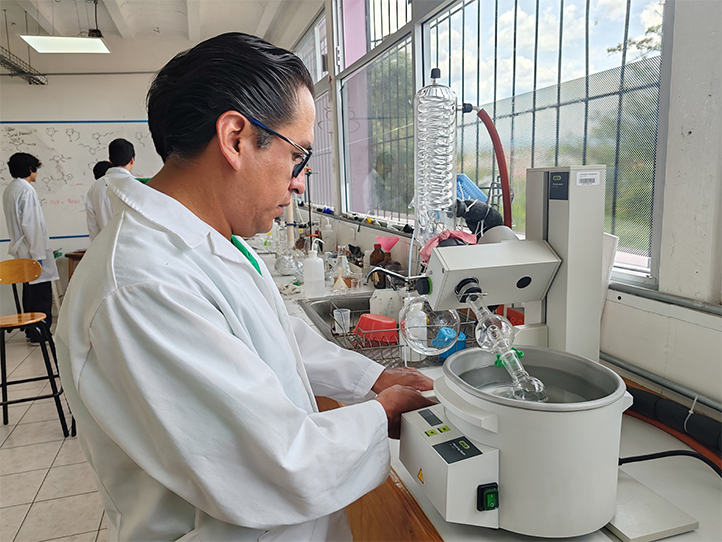 Investigadores desarrollan moléculas con potencial médico