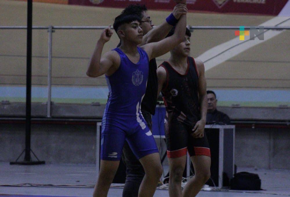 Selectivo de luchas asociadas se prepara para mejorar los dos bronces obtenidos en Olimpiada Conade