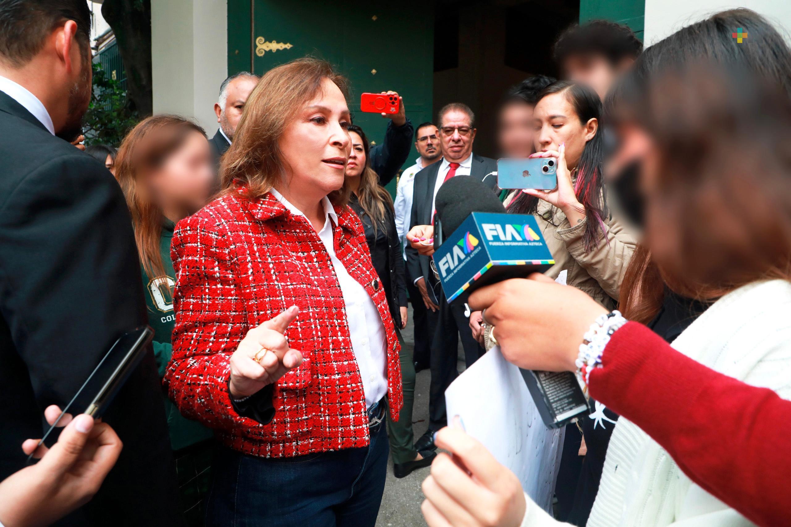 Atiende gobernadora Rocío Nahle a alumnos de la Prepa Juárez