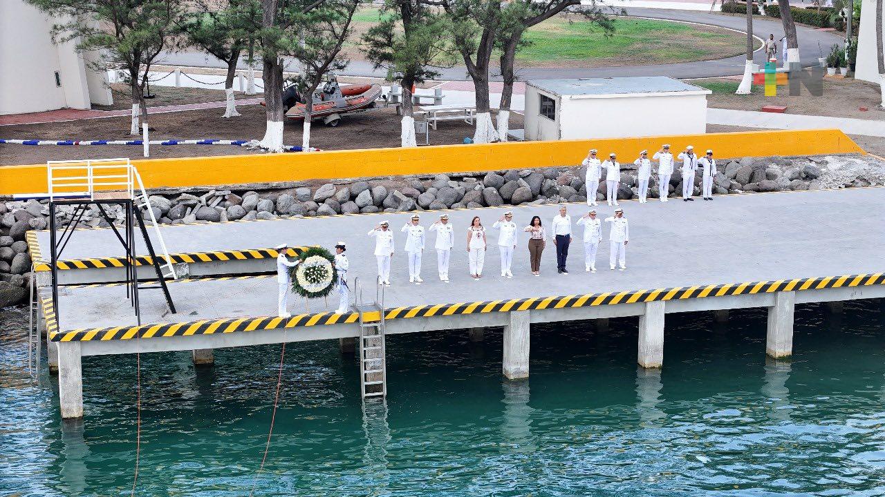 Gobernadora Rocío Nahle rinde homenaje por el Día de la Marina