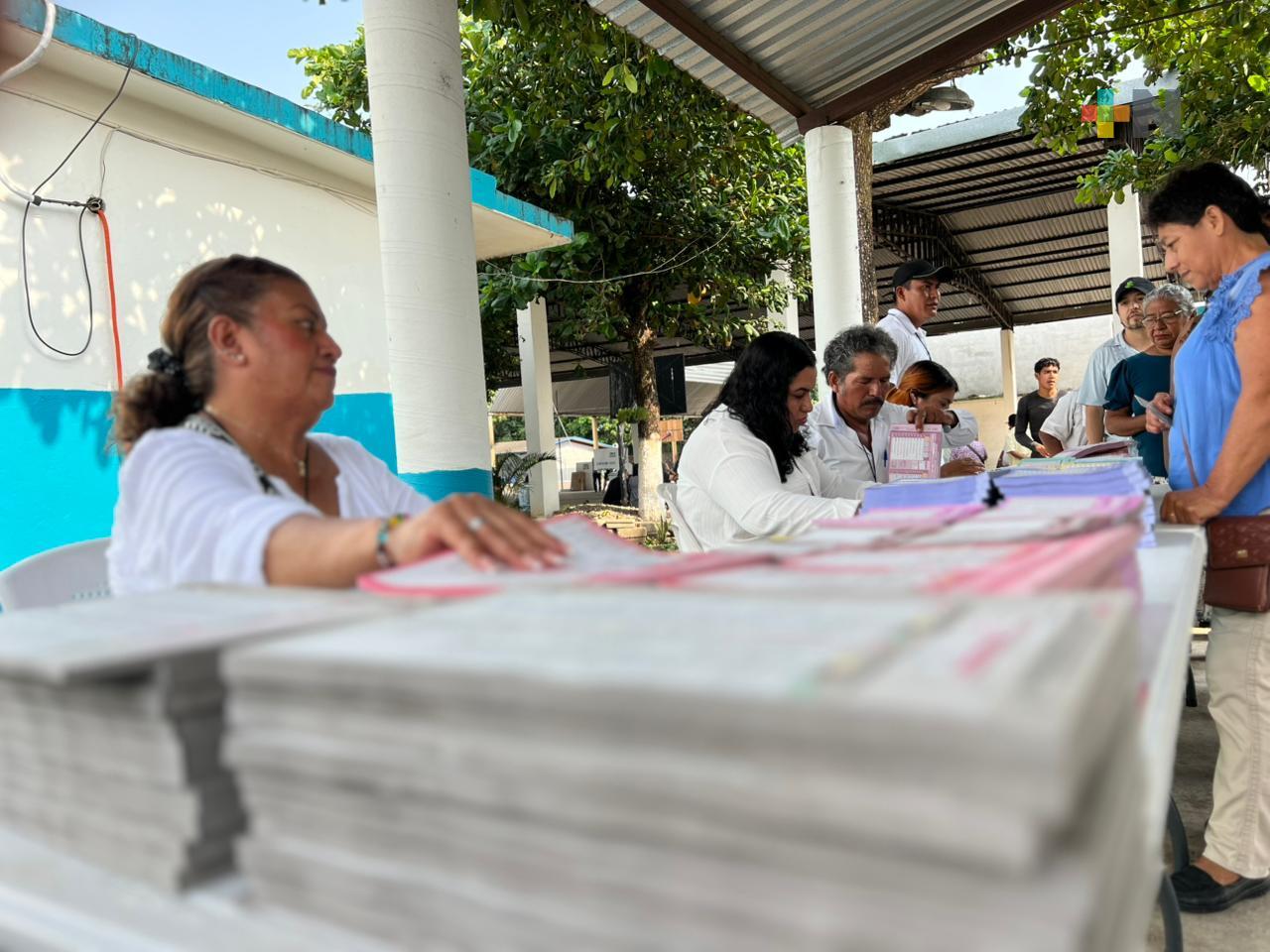 En Tres Valles se desarrolla la jornada electoral 2025