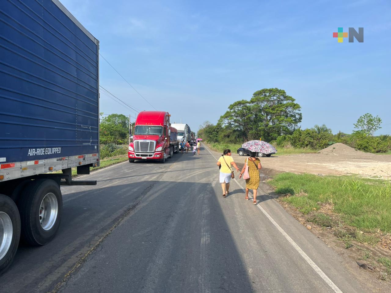 Liberan carretera federal Martínez de la Torre-San Rafael