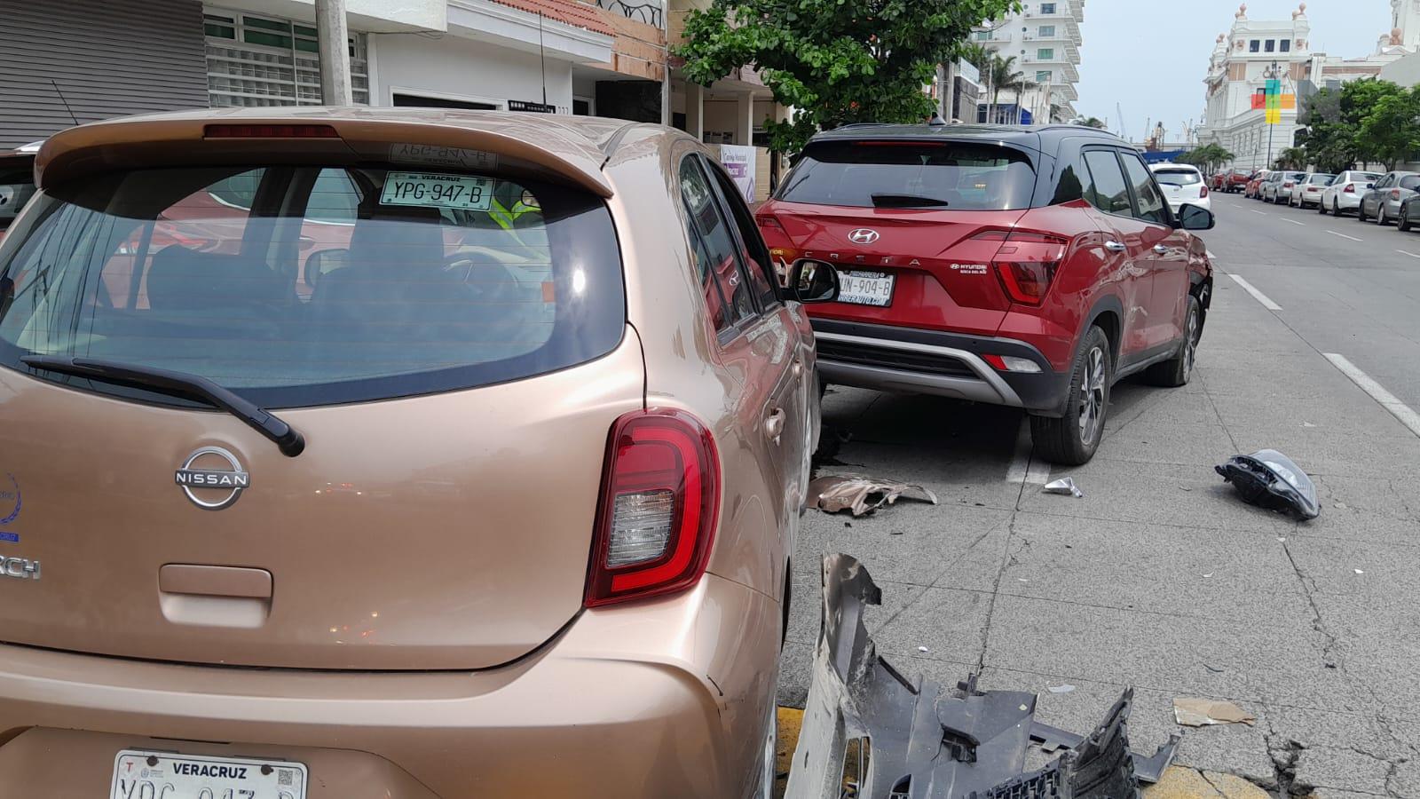 Se registra aparatoso accidente automovilístico en la ciudad de Veracruz