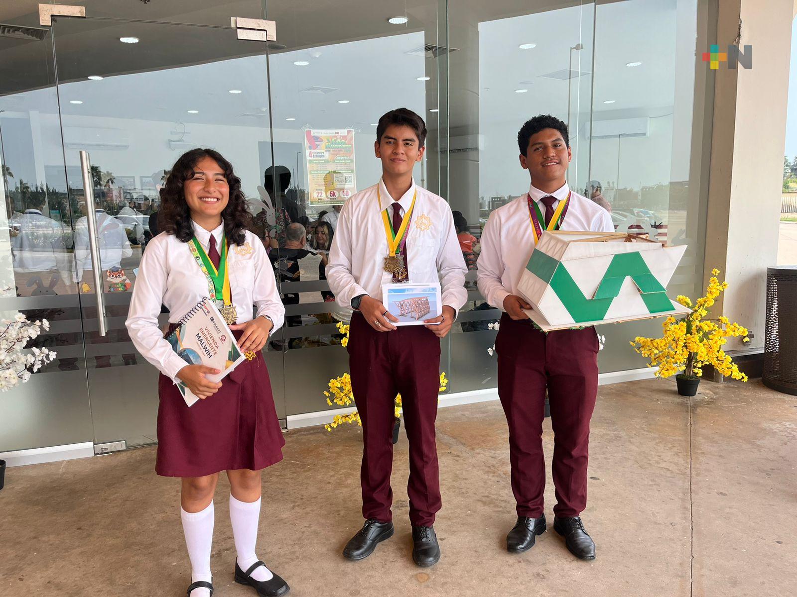 Estudiantes de Coatzacoalcos desarrollan proyecto de vivienda emergente