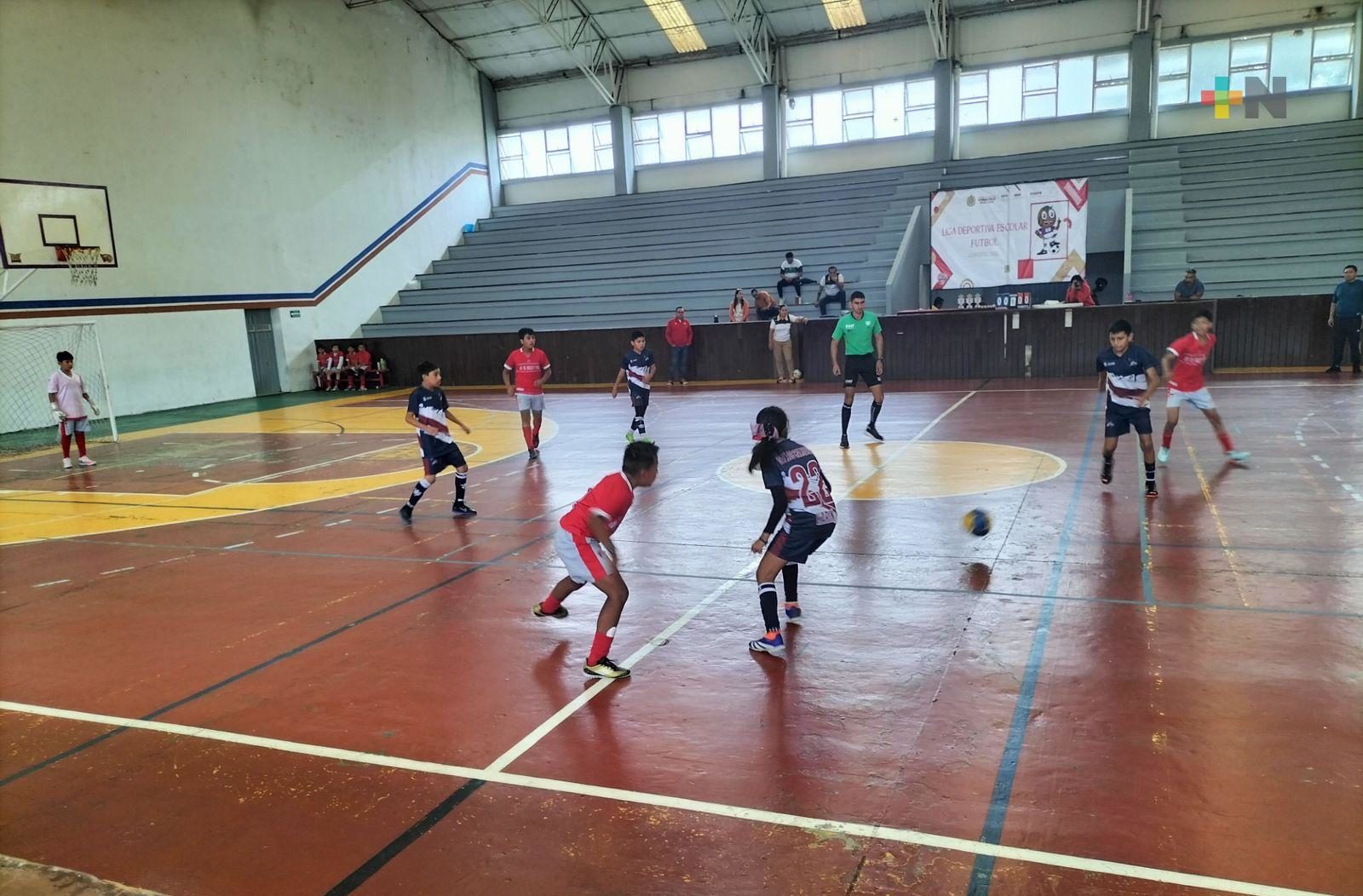 Hegemonía de la primaria Morelos en el futbol escolar 5 x5 de Coatepec