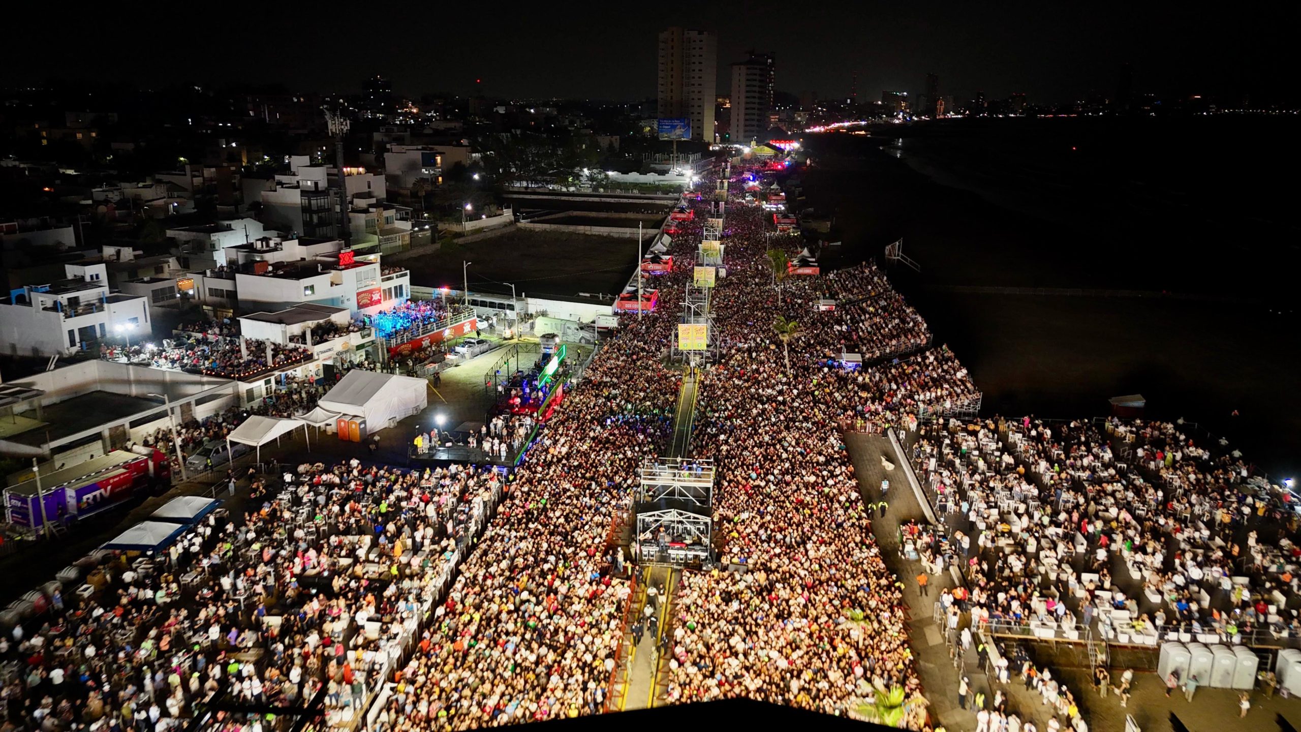 ¡Salsa Fest, el mejor del mundo! Más de 200 mil personas abarrotaron el Salsódromo