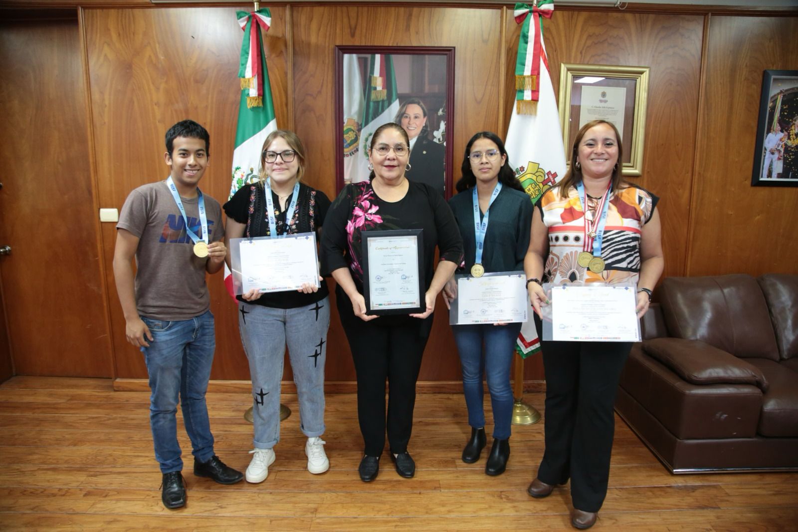 Estudiantes del ITSX ponen en alto a Veracruz en la Feria de Ciencias de Bali