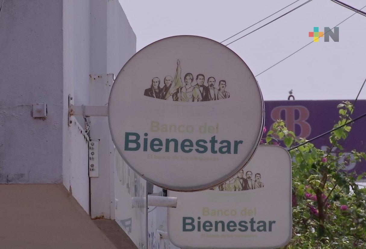 Oficina Bienestar de Coatza recuerda que dinero se puede retirar en ventanilla, cajeros o comprar