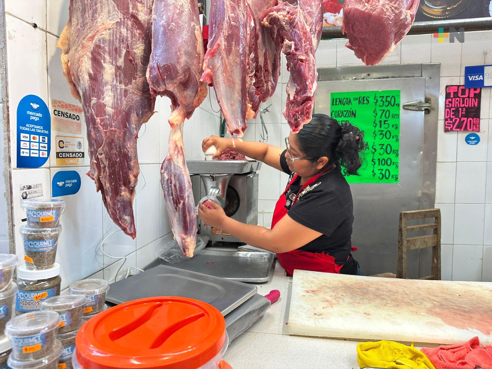 Carniceros de Coatza llaman a consumir carne con confianza