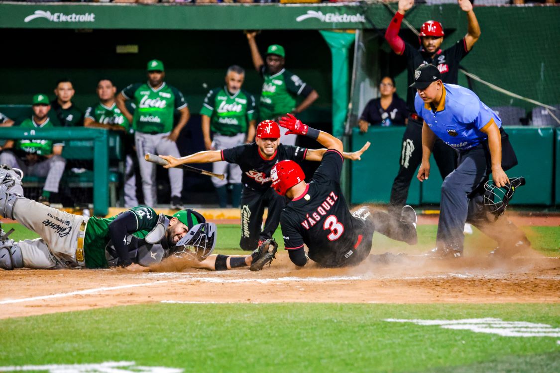 El Águila se impone 8-5 a Bravos de León en la apertura de la serie