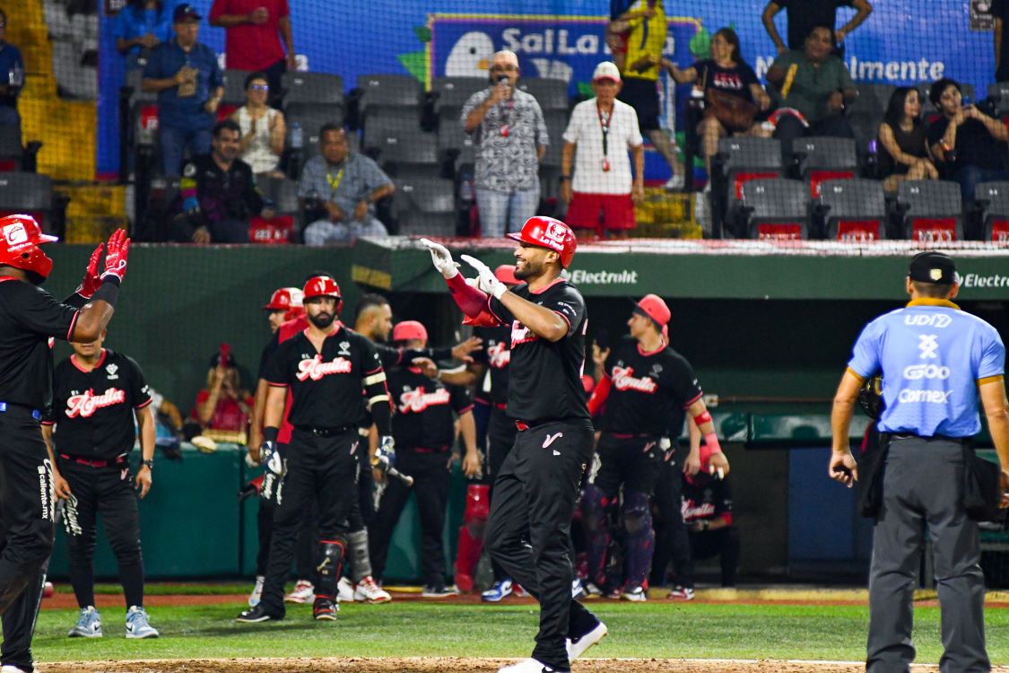 El Águila supera a Conspiradores de Querétaro y abre serie con un triunfo