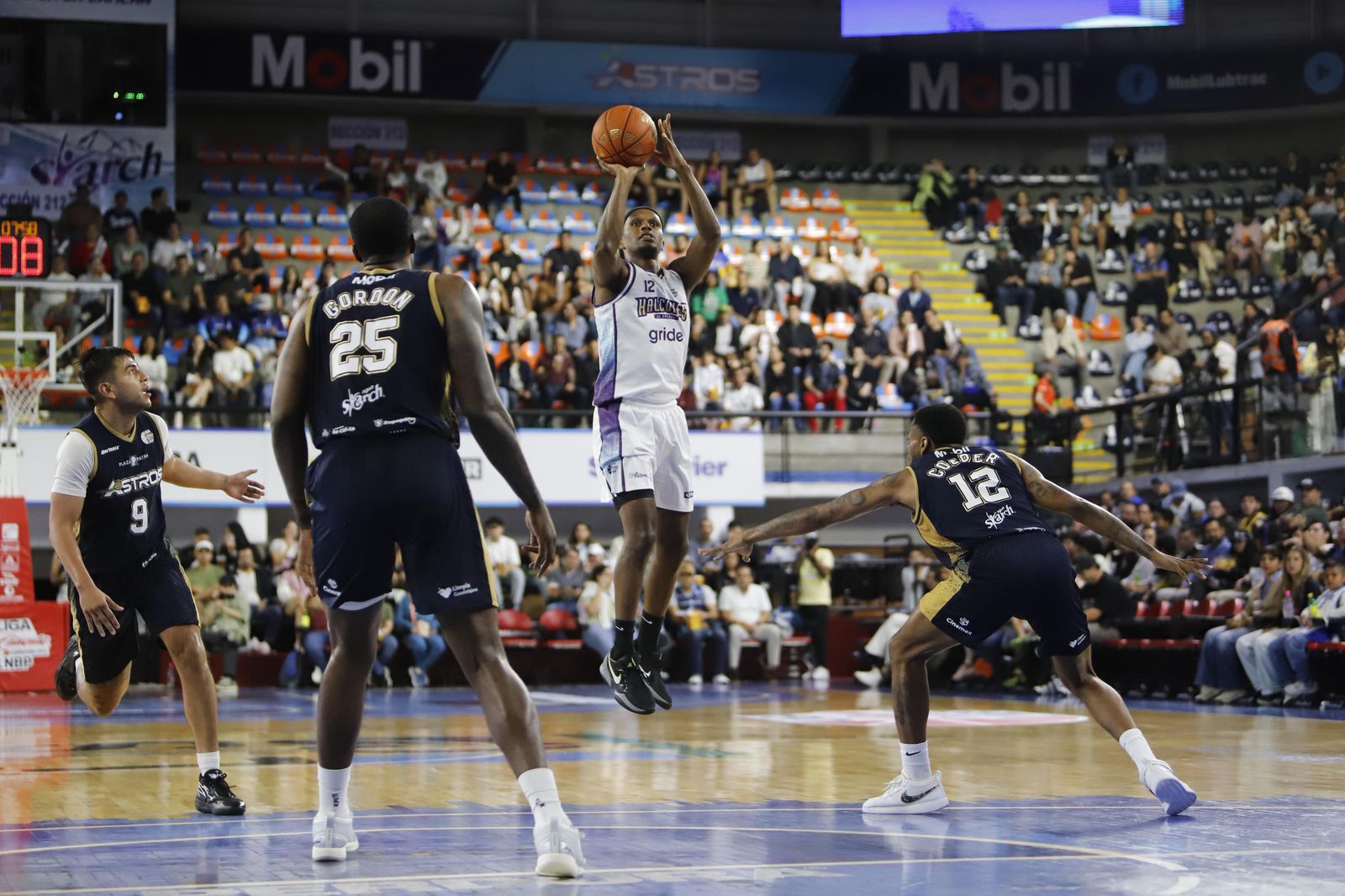 Halcones de Xalapa cae en su primer juego ante Astros