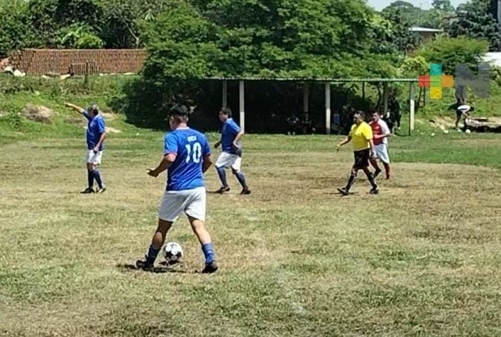 Parque de Maquinaria en el liderato del futbol interdependencias