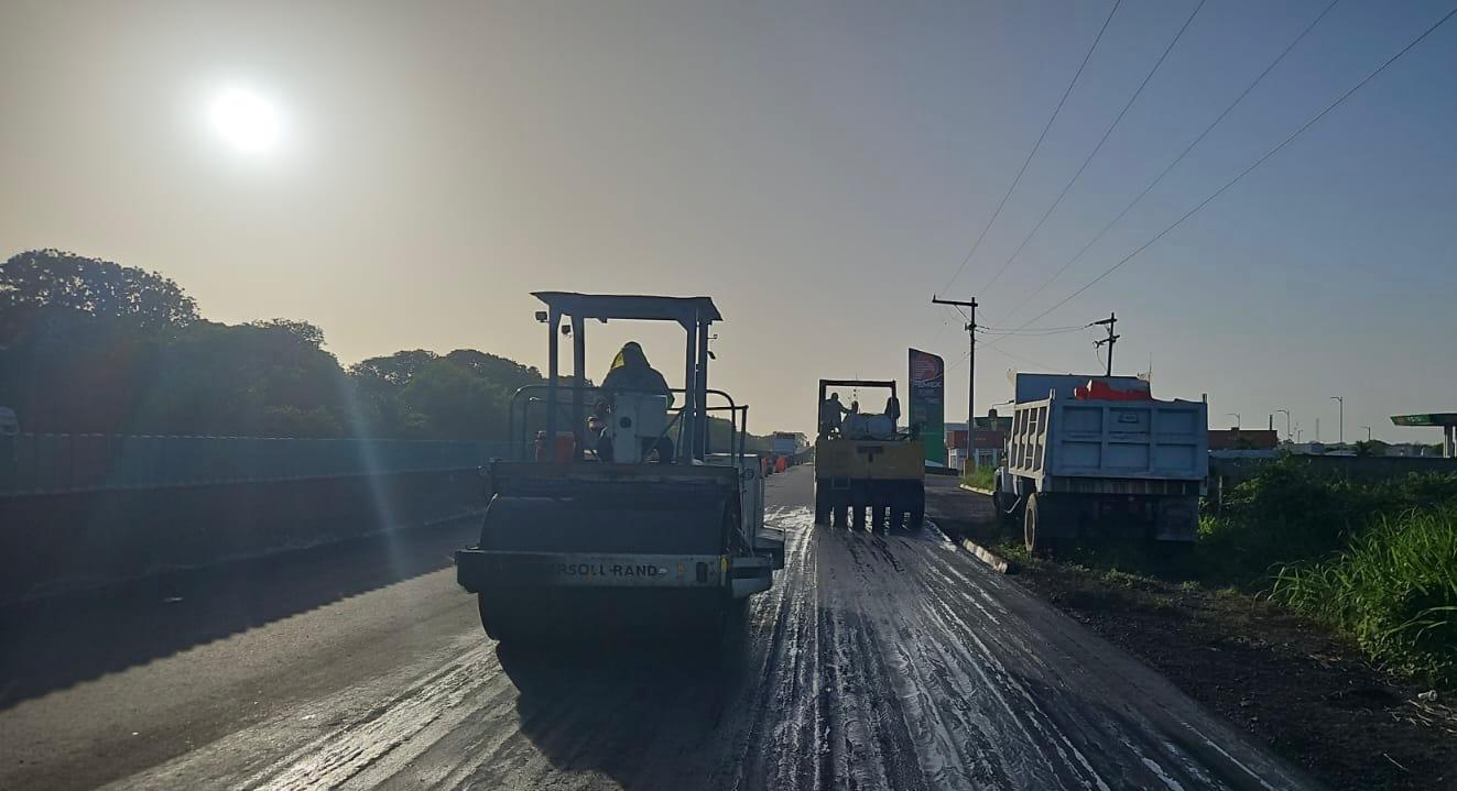 Rehabilita la SICT 8.2 km del Libramiento Veracruz